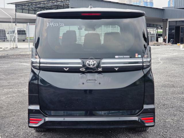2022 Toyota VOXY 2.0 S-Z (A) - 4