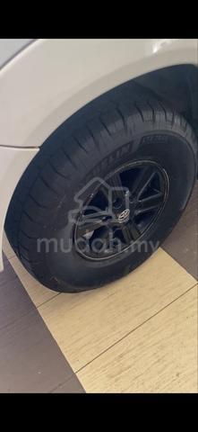 2010 Toyota HILUX 2.5 G FACELIFT DOUBLE CAB (A) - 4