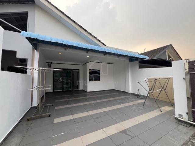 Desa Harmoni @ Molek 1Storey with Autogate Tabletop Good Condition 1