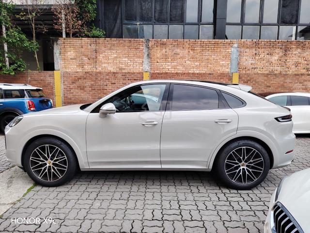 JPN CBU-2024 Porsche CAYENNE COUPE 3.0 NEWFACELIFT - 3