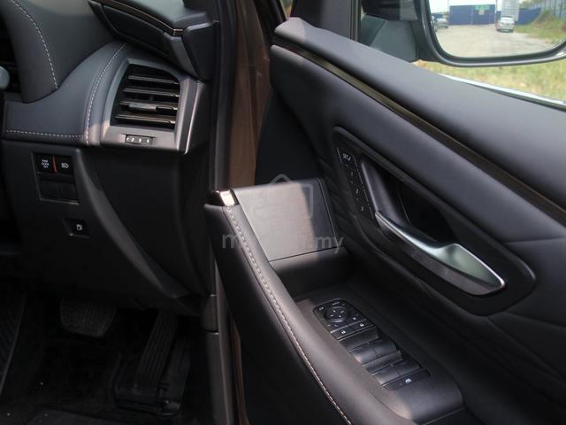 2024 Toyota Alphard Z | Sunroof | HUD | Side Step - 3