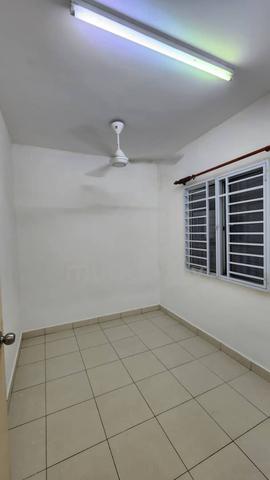De Bayu Apartment 1