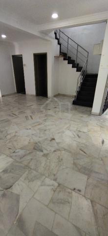 Newly painted doble storey corner unit at USJ 6, Subang Jaya 3