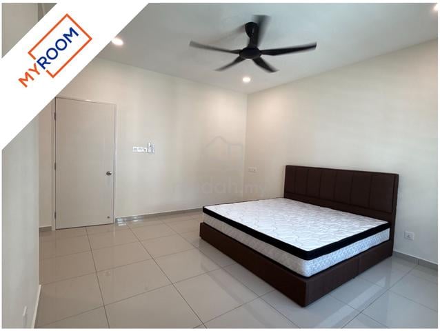 Brand New Master Room with Balcony at Sunway Cassia, Batu Maung 🏡 1