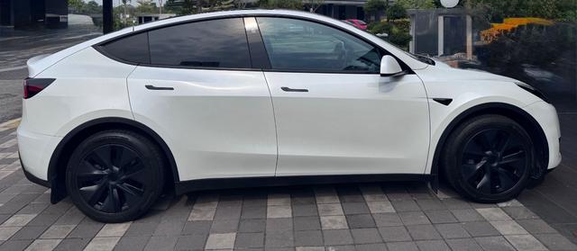 2024 Tesla MODEL Y 1.0 PERFORMANCE MY23 (A) - 5