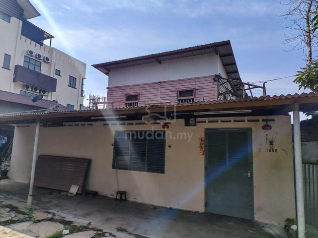 Tengkera , 1.5 storey half wooden bungalow house for sale 1
