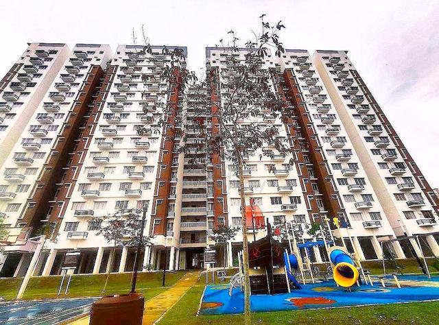 De Bayu Apartment 1