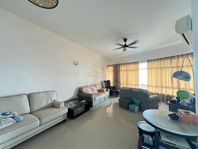 The View Condominium (Twin Towers) 1