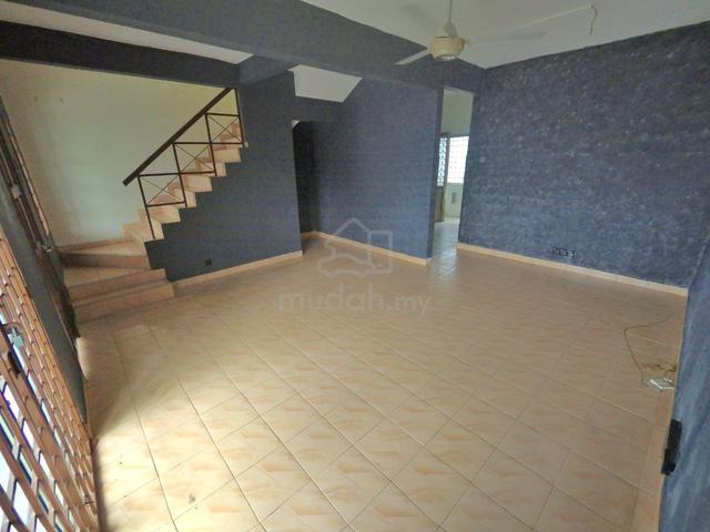 Murah + Freehold + 10 minit sekolah + 4R3B Teres di USJ 12 SUBANG JAYA 1