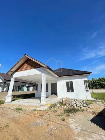 Banglo Tanah Luas Tebing Tembah 1