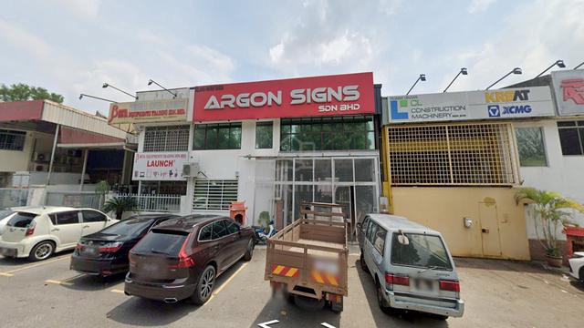 【 Freehold 】Factory & Warehouse Taman Universiti Indah, Seri Kembangan 1