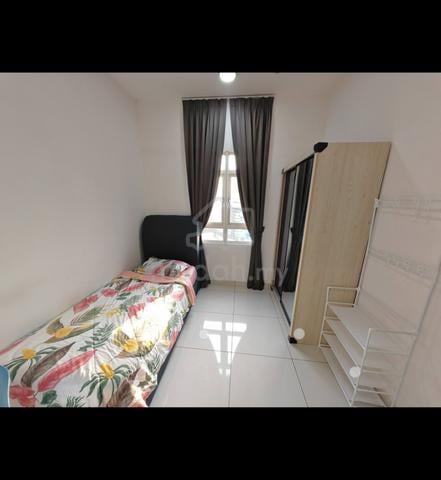 Room at TR Residence (FEMALE) near LRT & Monorail Titiwangsa, HKL 1