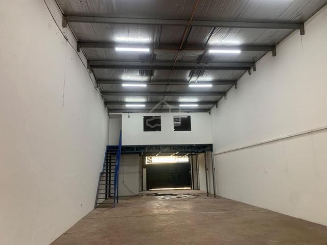 Taman Mount Austin Single Storey Factory with mezzanine Floor For Rent 1
