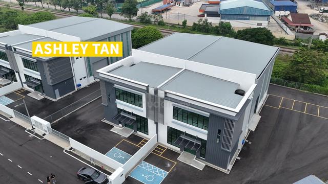 KEYS ON-HAND 1.5sty Semi-Detached Factory Warehouse Alma 200amp 35ft 1