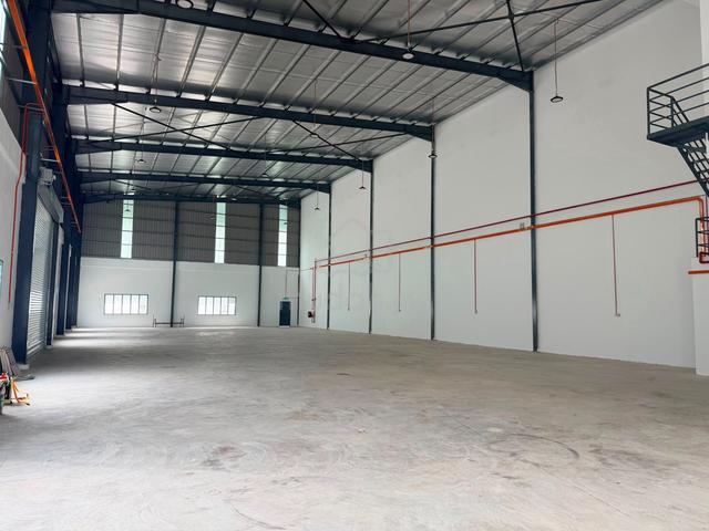 3 Storey Semi-D Factory Balakong For Rent 1