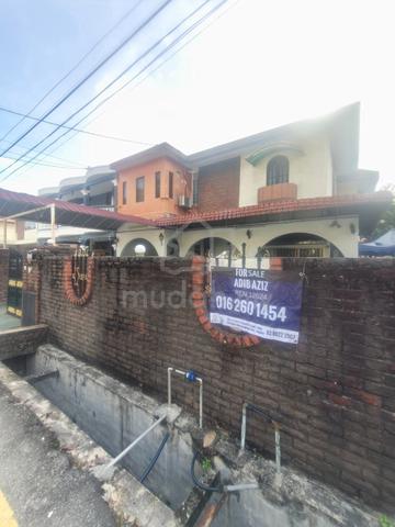 2 storey semi d with extended kitchen 1