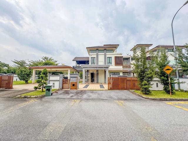 TERMURAH🔥Corner Lot Semi-D Double Storey Ivory Villa 1
