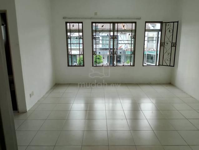 Sp3 Bandar Saujana Putra for sale Intermediate house move in condition 1