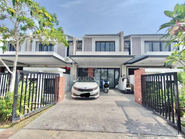 FACING OPEN Double Storey Elmina Green 1 1