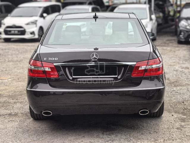 2011 Mercedes-Benz E300 3.0 Avantgarde MILEAGE 52K - 4
