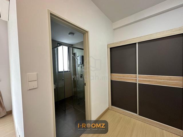 Master Room Low Deposit Near Mrt Furnished Move In Kuchai Sentral New 1