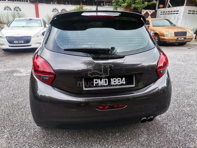 2015 Peugeot 208 1.6 VTi ALLURE (A) - 2