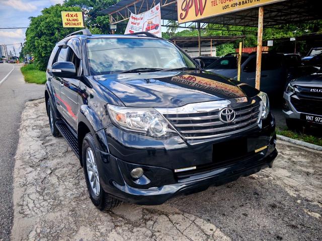 Toyota FORTUNER 2.7(A)V TRD SPORTIVO VVT-i 4X4 SUV - 4