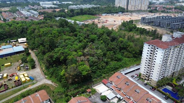 Cheap! Seri Kembangan Taman Bukit Serdang 2.625 acres development land 1