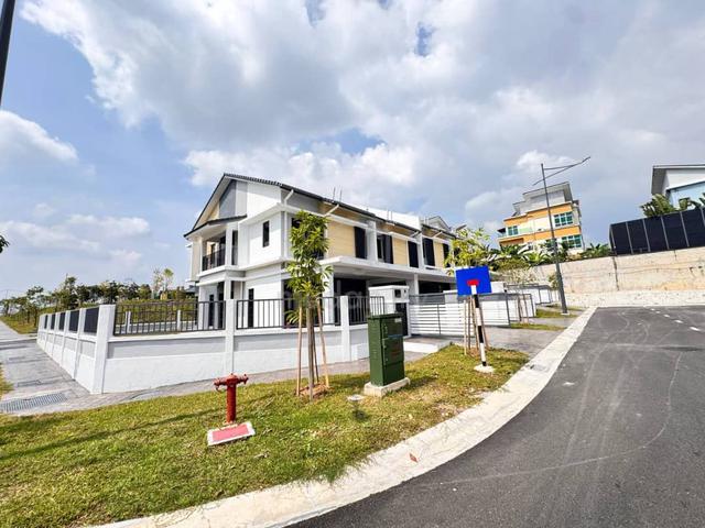 BRAND NEW! 2 Sty Terrace Corner Avenue 3, Bdr Tun Hussein Onn, Cheras 1