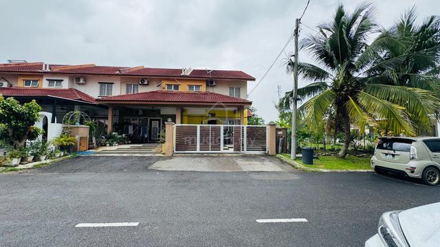 Corner Lot 2 Storey Terrace at Salak Tinggi Facing Open 1