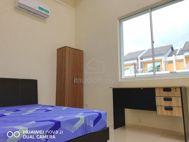 Medium Room at Pearl Villa, Pearl City, Simpang Ampat. Batu Kawan. 1