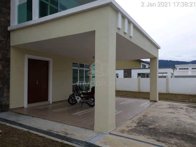 Modern 2 Storey Bungalow With Big Land With Green Elite Area 1