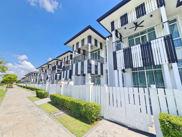 Below Market Price Mellowood 2sty Parkhomes Superlink hse Eco Majestic 1