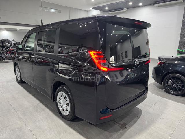 TOYOTA NOAH X 2.0(a)UNREG 2022*8 SEATERS - 3