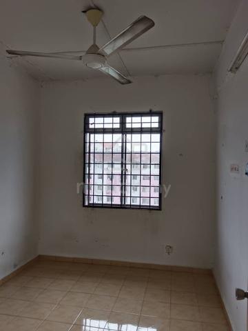 Megah Villa Apartments 3