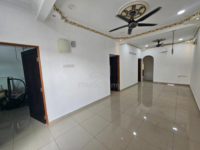 4 Room / Full Reno / Kapar Batu 10 Beside WCE highway nr Pekan Town 1