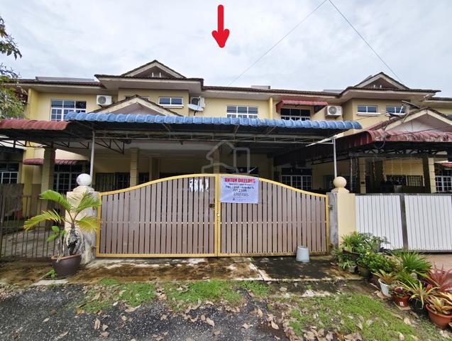 Teres 2 Tingkat Kubang Parit ( Sebelah Jabatan Kimia ) K. Terengganu. 1