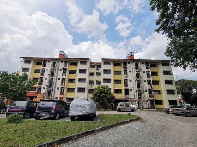 Flat PKNS Seksyen 24 Shah Alam 1