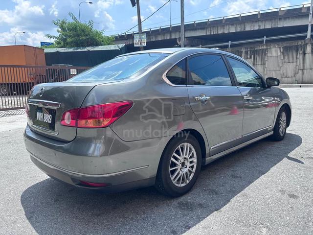 2011 Nissan SYLPHY 2.0 LUXURY (A)owner car t top - 4