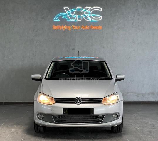 Volkswagen POLO 1.6 (CKD) (A) ONE OWNER - 2