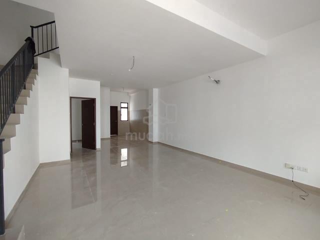 Bandar Dato Onn Double Storey Terrace House 4bed Johor Bahru 1