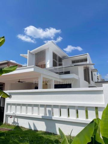 SEMI D Double Storey Timur @ Enstek Sepang 1
