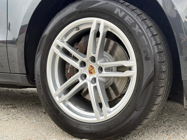 7k KM ONLY 2023 Porsche MACAN SPORT CHRONO PKG - 5