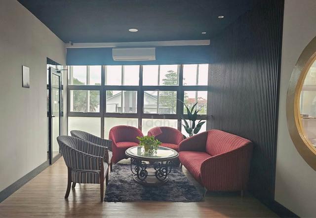 Fully Furnished ~ 2nd Floor Shop / Office @ Bukit Jelutong for Rent ~ 1