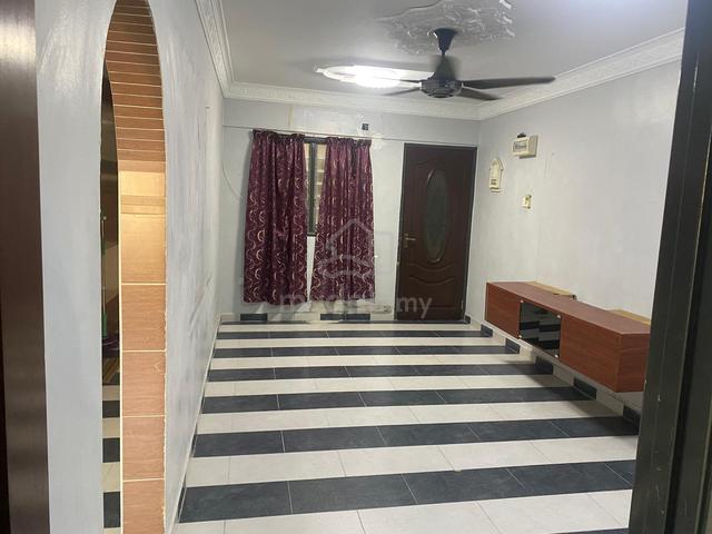 Pinang Court 1