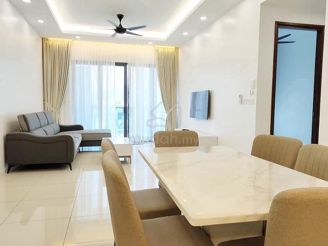 Queens Residences Q1 @ Queens Waterfront 1
