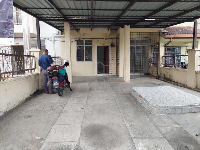 Double Storey House, Taman Desa Anggerik Nilai 1