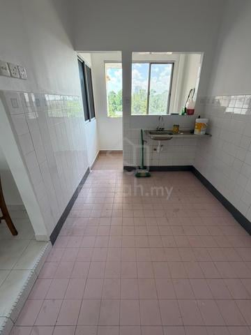 Apartment Ria 2 @ Taman Megah Ria Masai 1