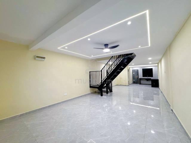 Jalan Serunai, Taman Saleng, Double Storey Low cost, renovated 1