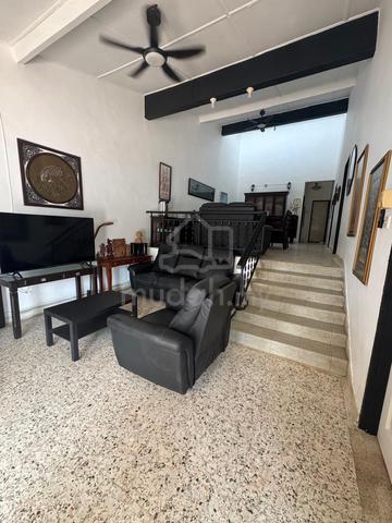 Taman Nong Chik - Single Sty Semi D, Well Maintained, 5 Mins to Town! 1